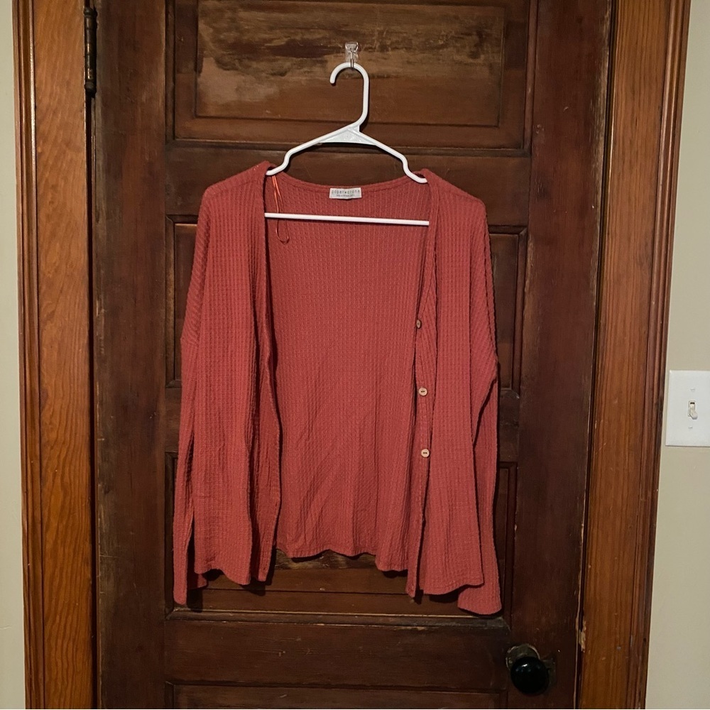 Paper Crane Women's Ribbed Cardigan - Brick Red